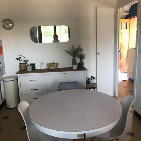Дом отдыха Maison Avec Beau Jardin Ombrage Entre Ville Et Lac Экс-ле-Бен
